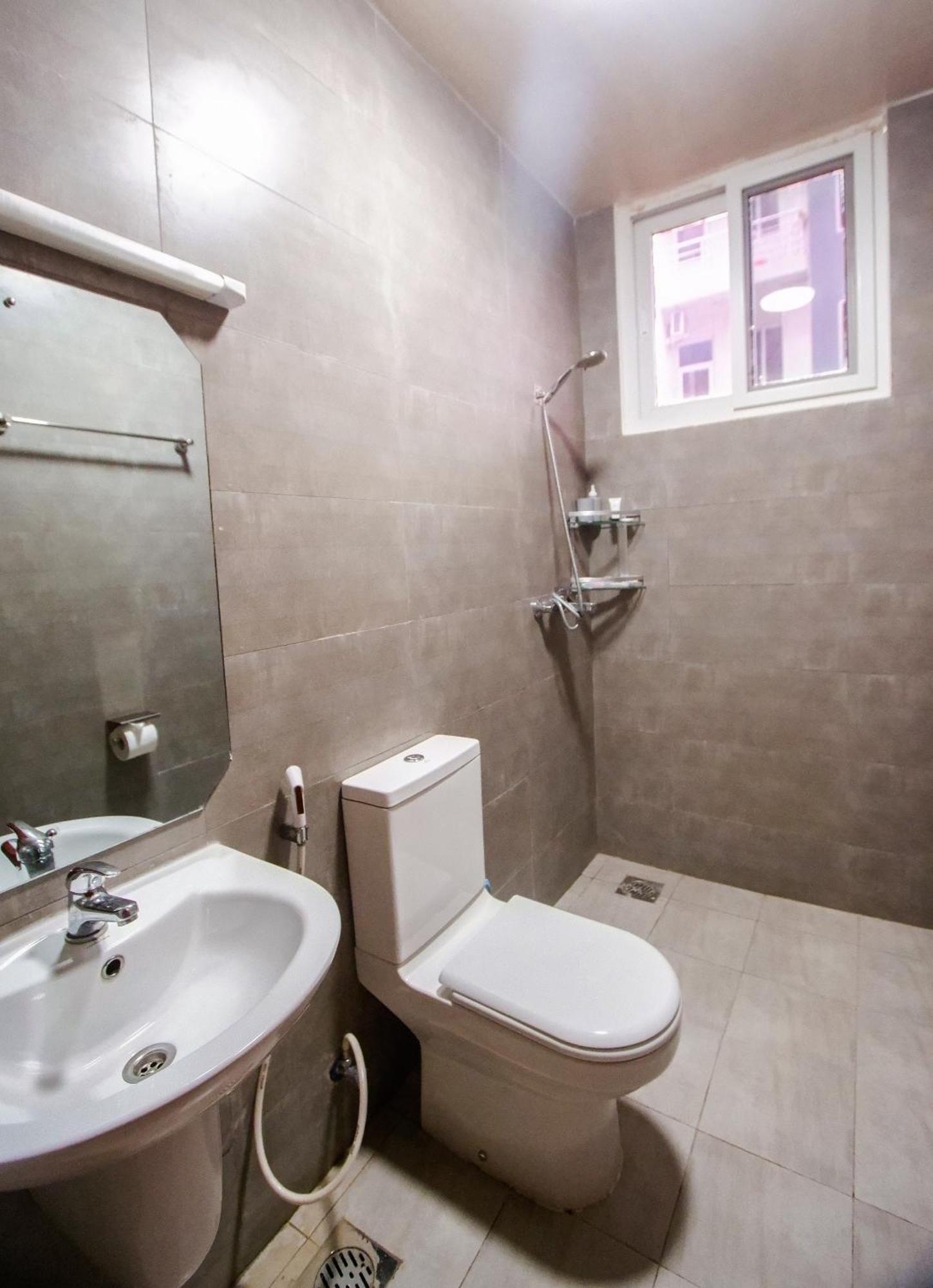 Zanzi Modern 2 Bed Gf Apartment